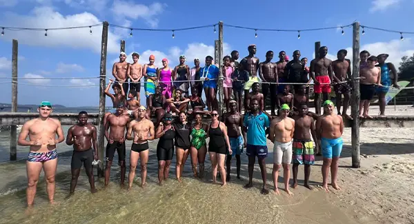 Largada do Campeonato Nacional de Águas Abertas na Praia do Bilene